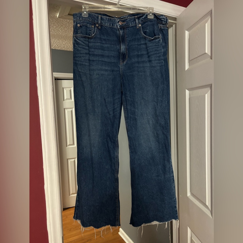 Women’s American Eagle Jeans